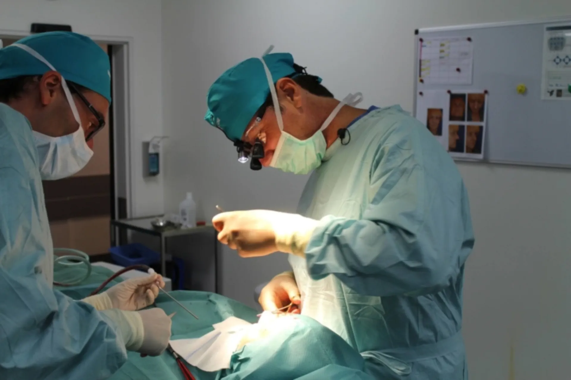 Nasen Operation Wien Dr Pichelmaier Nasenkorrektur OP ergebnis